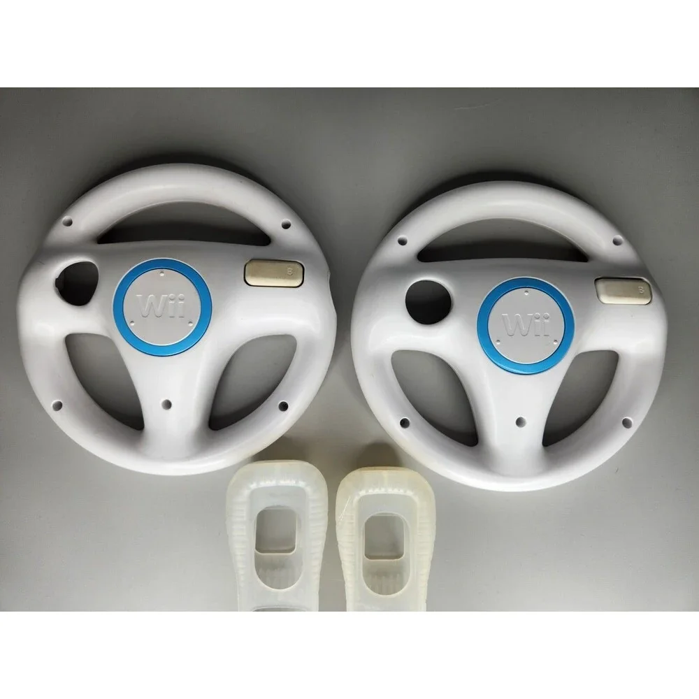 Nintendo Wii White Racing Steering Wheel for Mario Kart and Controller Grips Lot